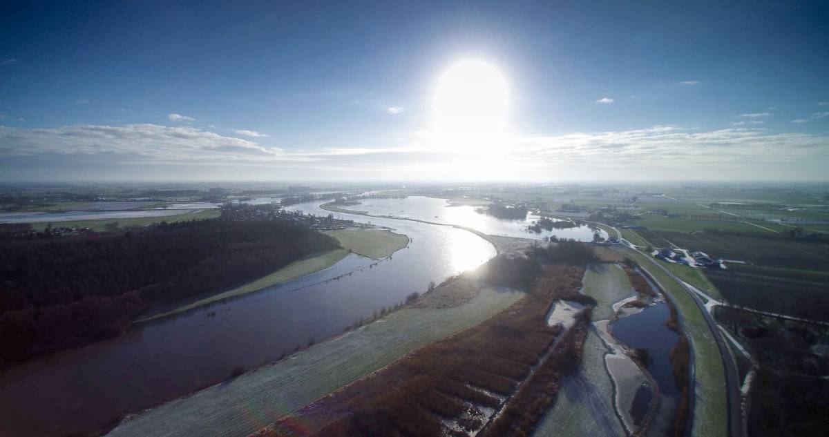 Hoogwatergeul (foto Erik Peek Airvideo) Hoogwatergeul (foto Erik Peek Airvideo)